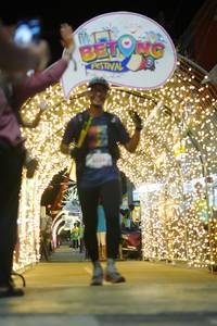 BIB: 
                            <button type="button" onclick="openModal(21830513)" class="btn btn-primary btn-sm float-right btn-popup" data-toggle="modal" data-target=".modal-high-quality">
                        <i class="fas fa-shopping-cart"></i> Add to Cart
                    </button>
                                            <button type="button" onclick="isThisMe(21830513, true)" class="btn btn-success btn-sm float-right btn-popup btn-isme hidden" data-toggle="tooltip" data-placement="bottom" title="นี่คือรูปของคุณใช่ไหม คลิกที่นี่เพื่อเอาเข้าอัลบั้ม">
                        <i class="fas fa-plus"></i> Add to album
                    </button>
                    <button type="button" onclick="isThisMe(21830513, false)" class="btn btn-warning btn-sm float-right btn-popup btn-isnotme hidden">
                        <i class="fas fa-ban"></i> Remove from album
                    </button>